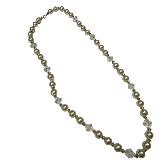 Five (5) Gorgeous Beaded Vintage Necklaces - Picture 2 of 13